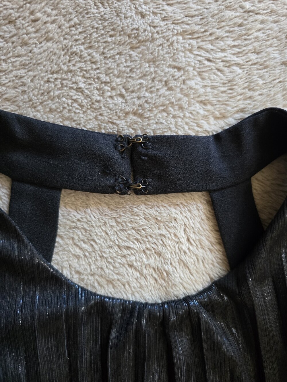 Gentle Fawn Black Shimmery Pleated Backless Cocktail Dress Size 6 - Picture 12 of 15